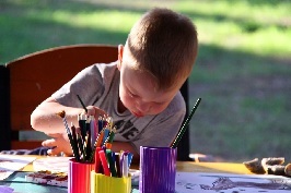 kid painting